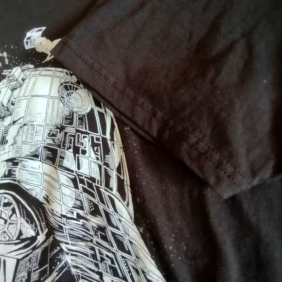 DARTH STAR, XL, NWT, no pricing - Picture 3 of 6